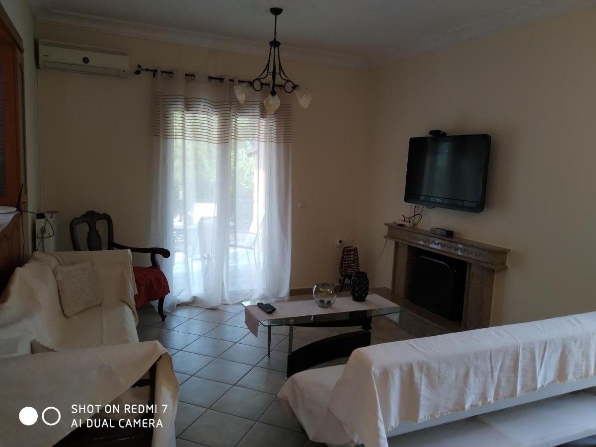 קרבומילוס Villa Eleftheria מראה חיצוני תמונה