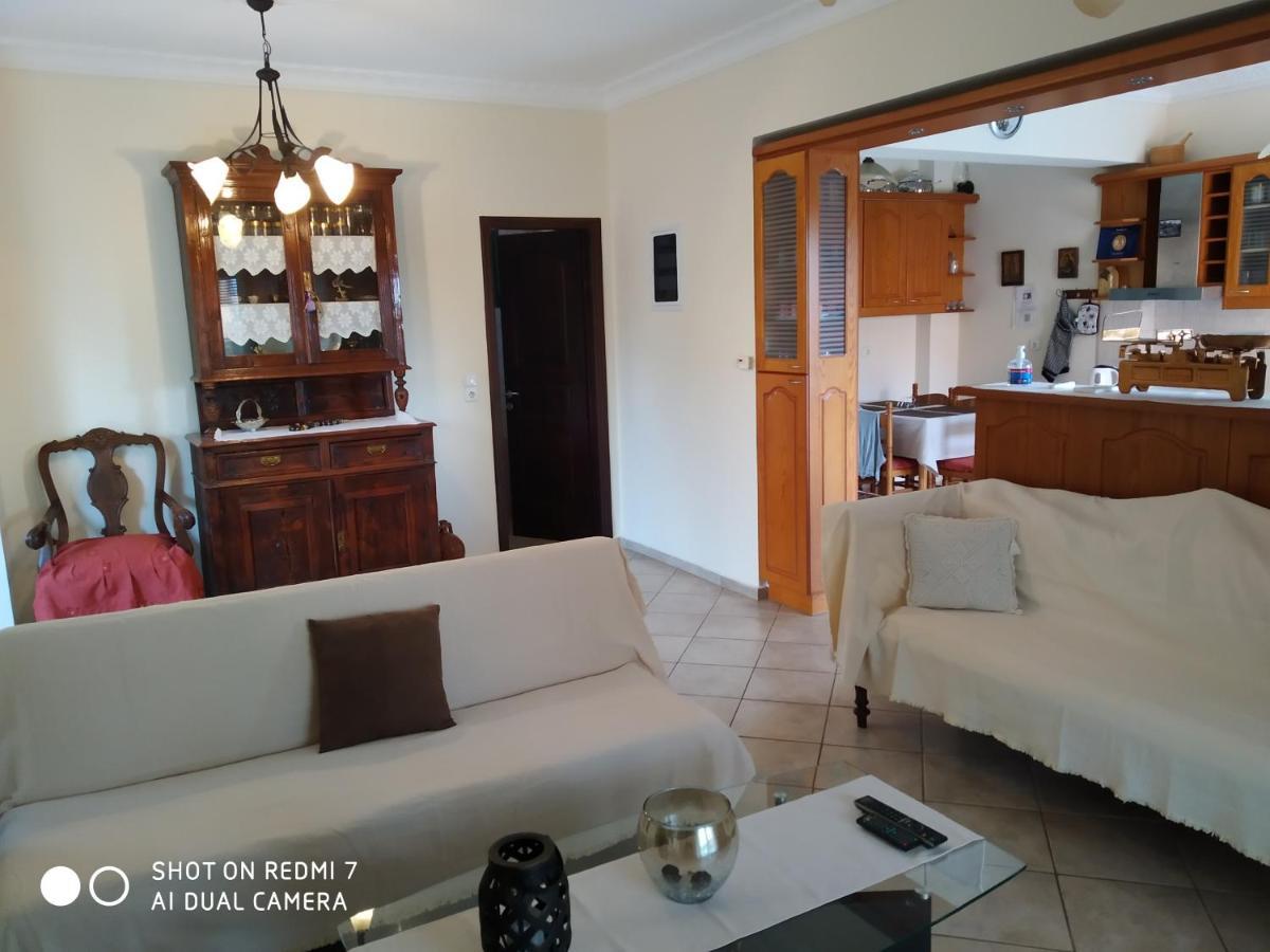 קרבומילוס Villa Eleftheria מראה חיצוני תמונה