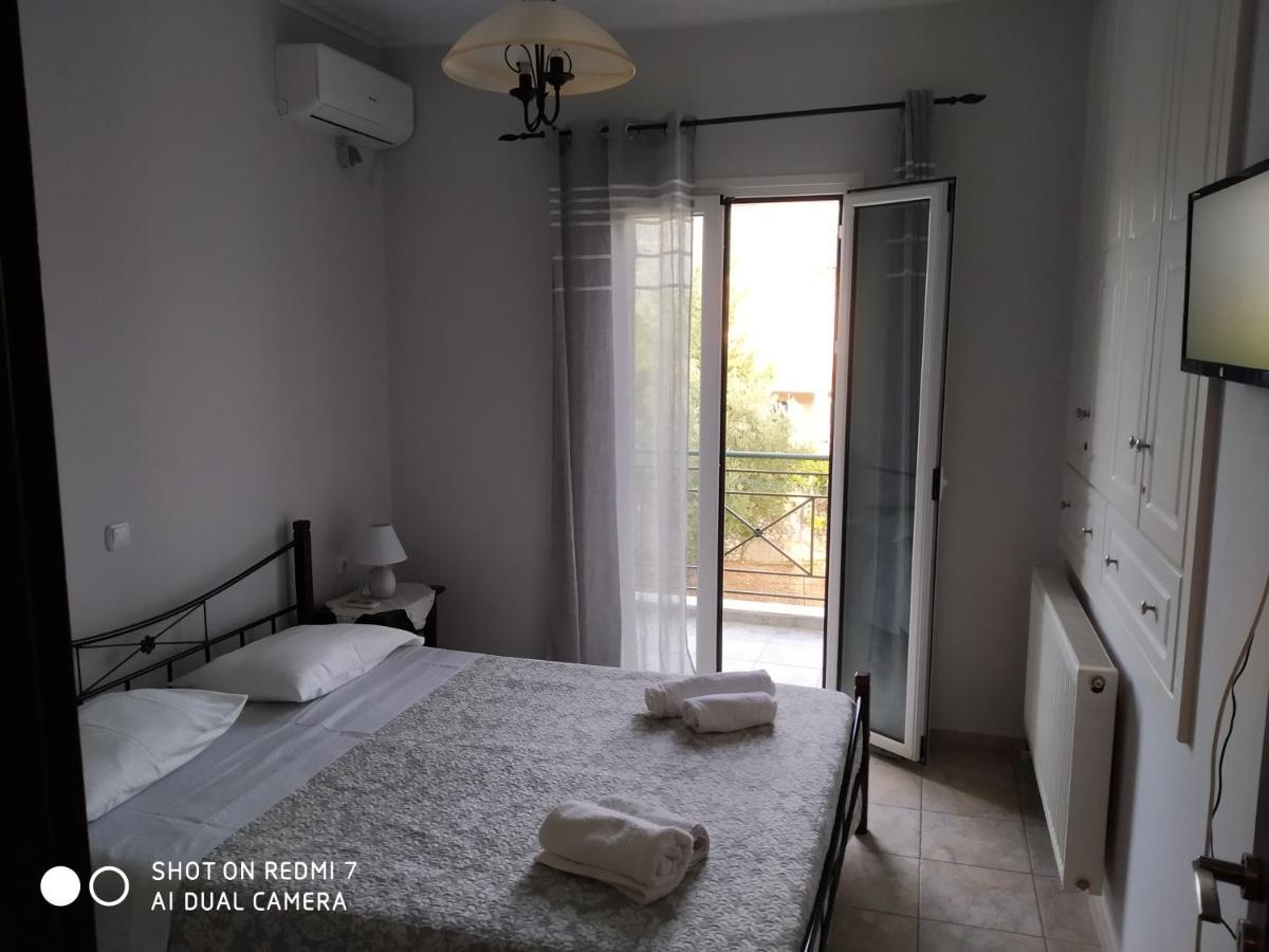 קרבומילוס Villa Eleftheria מראה חיצוני תמונה