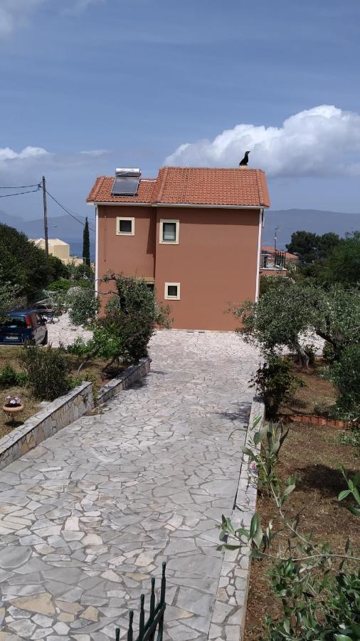 קרבומילוס Villa Eleftheria מראה חיצוני תמונה